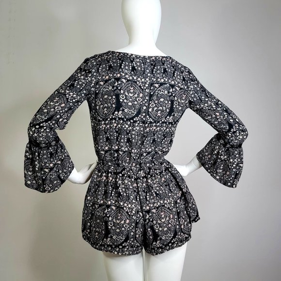 AMERICAN EAGLE OUTFITTERS Romper - Picture 2 of 9